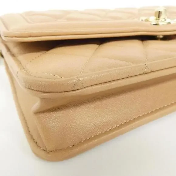 CHANEL Authentic Cream Wallet - Picture 3 of 7